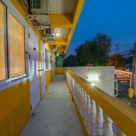 Take A Rest Donmuang Residence Bangkok Extérieur photo
